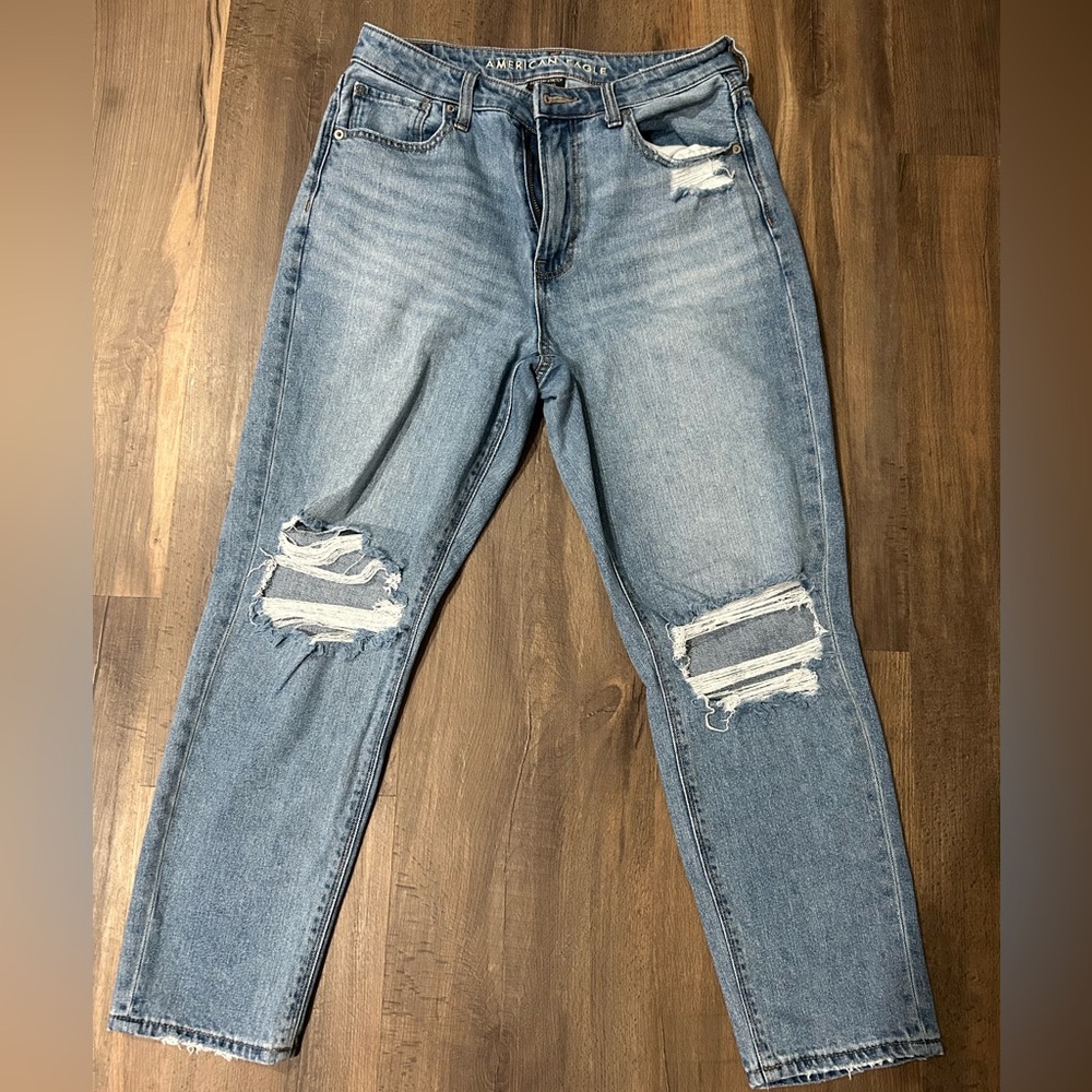 American Eagle Mom Jean 8 short